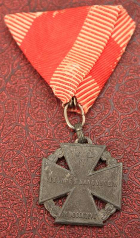 ORIGINAL WW1 GERMAN / AUSTRIAN KARL TROOP CROSS ON AUSTRIAN MOUNT