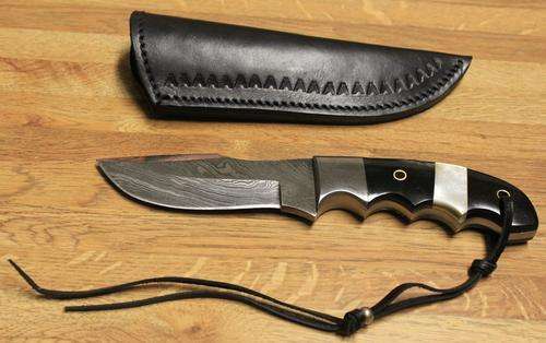 BRAND NEW HANDMADE DAMASCUS BLADE BOWIE KNIFE