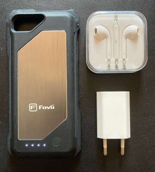 iPhone 6S Space Grey 64GB + charger, headphones, 2 covers + shockproof Li-polymer Battery Case