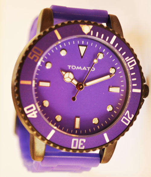 *Brand New* Tomato Ladies Black and Purple Rubber Watch with luminous markers T534123 *Trendsetting*