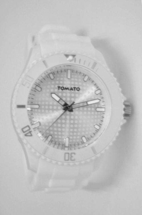 *Brand New* Tomato Men's White Rubber Strap White Dial with Luminous Markers T134134 *Awesome Deal*