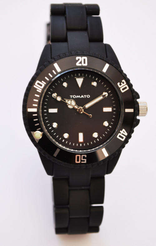 BRAND NEW TOMATO LADIES BLACK WATCH ,BLACK DIAL WITH WHITE ACCENTS  GLOW IN THE DARK MARKERS T564108