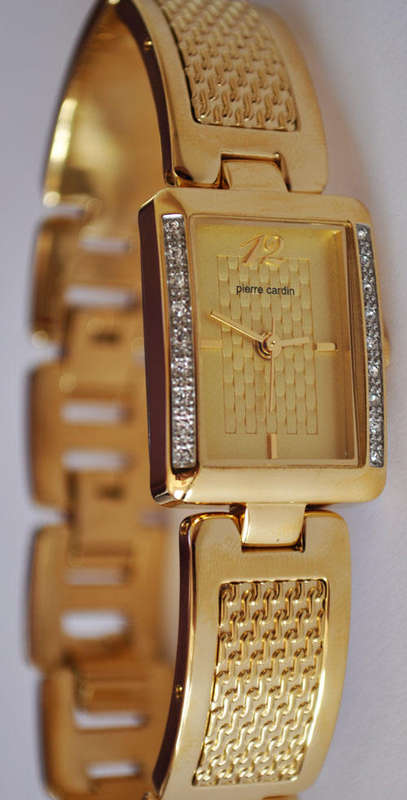 BRAND NEW Pierre Cardin Gold Rectangle watch with Mesh strap P656393  **Beautiful Timepiece**