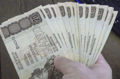 SA R20 G De Kock notes(x22) used condition - one bid for all