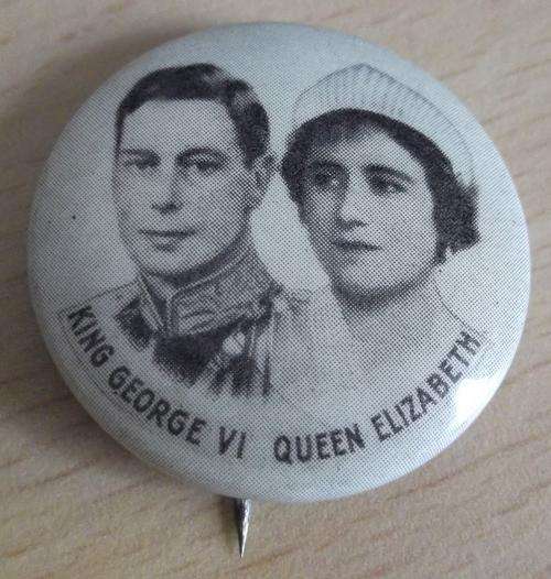 King George & Queen Elizabeth pin/badge, 1930`s