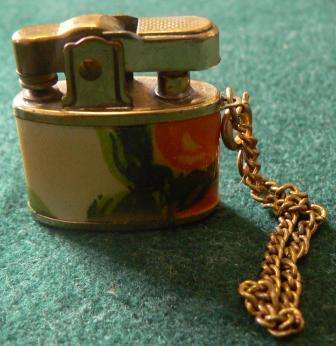 Vintage Atlas Lite miniature lighter, with chain, excellent condition