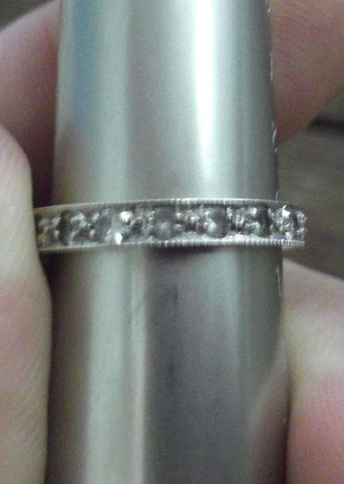 9ct Gold ring with transparent stones - as per photos