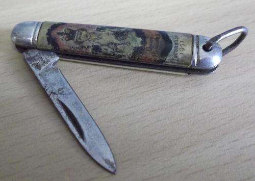 Vintage mini pocket knife Queen Elizabeth II Coronation 1953 - as per photos