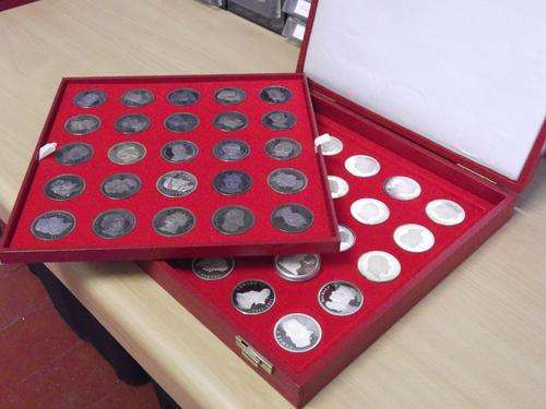 Rare SA Historical Mint silver proof set, 'Kings & Queens of England' - 50 medallions - avg 20g each
