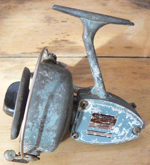 Vintage 1960s Roddy 966R large fishing reel - needs a service and TLC
