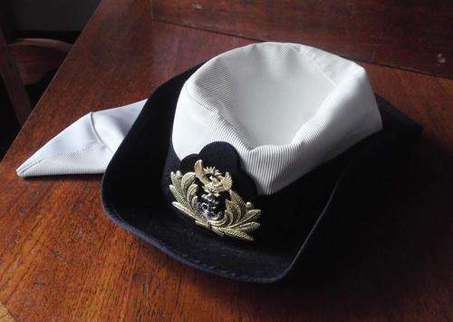 SA Navy women's officer's hat plus spare cover new size medium 1997