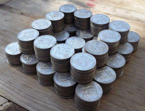 Lot of 370 R1 (Nickel) coins - various grades, but no poor coins - bid per coin