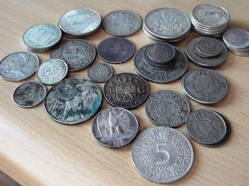 Lot of old international silver coins at silver price - 195.5g of pure silver - as per photos