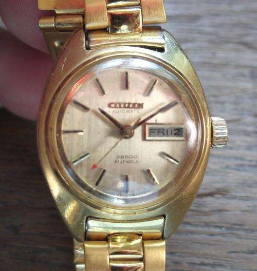 Vintage Citizen, day/date 28800 automatic womans watch - in working order
