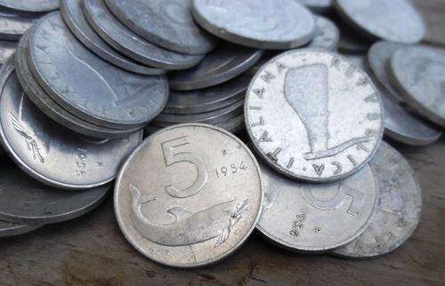 Italy 5 Lire aluminium 136 coins, 1951 to 1971 - bid per coin