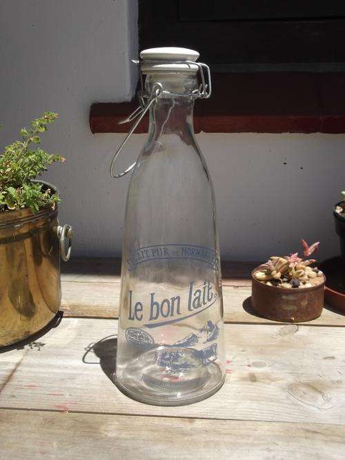 Vintage milk bottle labelled 'Le bon lait - two available