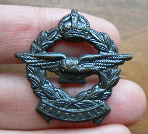 SA Air Force collar badge WWII - great condition - relisted