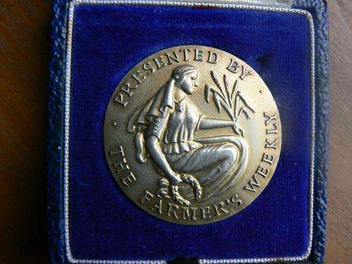 1964 University of Free State silver gilt medal for best B.Sc Agric student, in original SAM box