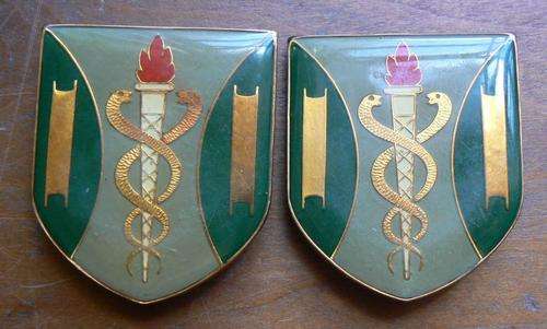 Johannesburg Ambulance Services pair of shoulder flashes - 3 pins