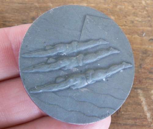 WWII-era Switzerland Youth Swimming Championship medal