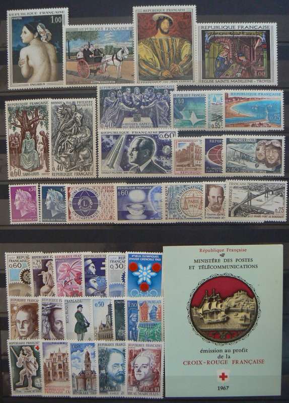 France 1967 lot of 38 MNH stamps + booklet - CV$35+