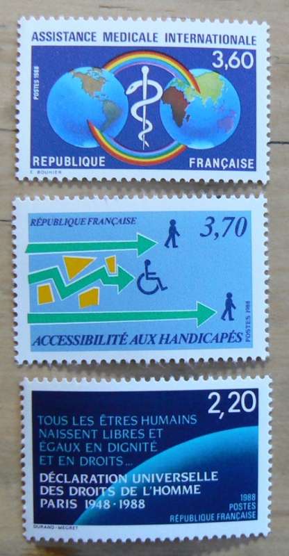 1988 France lot of 41 MNH stamps + 2 PhilexFrance 89 items + 4 booklets - CV$110