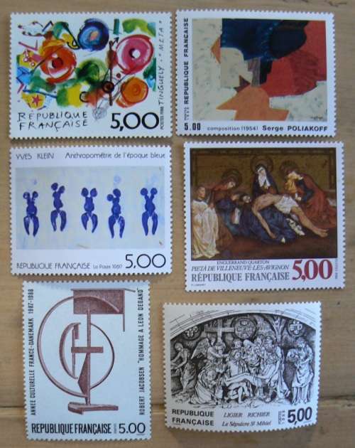 1988 France lot of 41 MNH stamps + 2 PhilexFrance 89 items + 4 booklets - CV$110