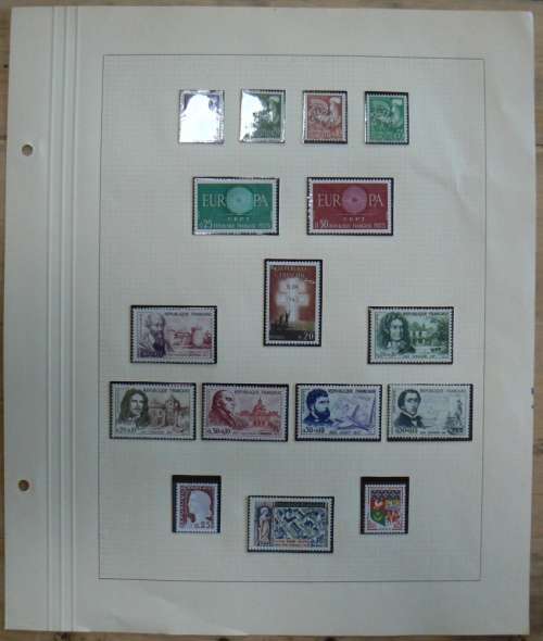 1960 France lot of 60 MNH stamps + booklet on 4 pages - CV$160