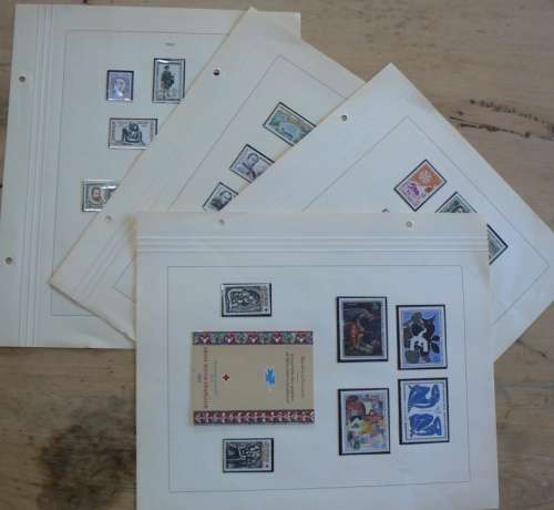 1961 France lot of 44 MNH stmps + 1 imperf + 1 booklet on 4 pages - CV$120
