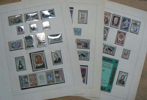 1964 France lot of 38 MNH stamps + strip + booklet on 3 pages - CV$60