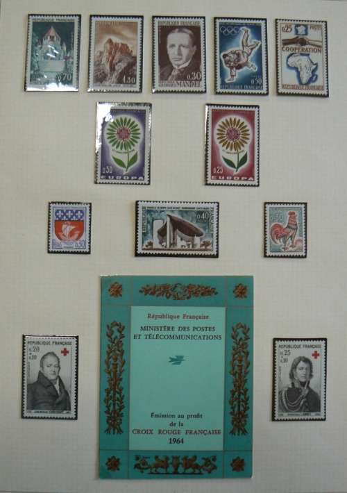 1964 France lot of 38 MNH stamps + strip + booklet on 3 pages - CV$60
