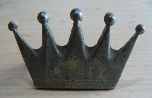 Vintage Frigidaire crown emblem