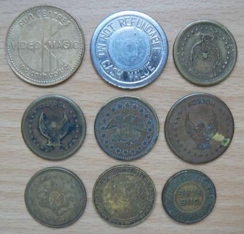 Lot of 9 USA tokens