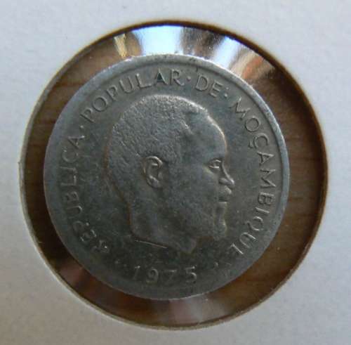 1975 Mozambique 1 Centimo, aluminium *rare*