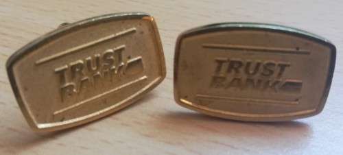 Pair of vintage Trust Bank cufflinks - great condition, high quality