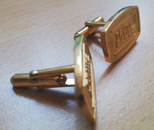 Pair of vintage Trust Bank cufflinks - great condition, high quality