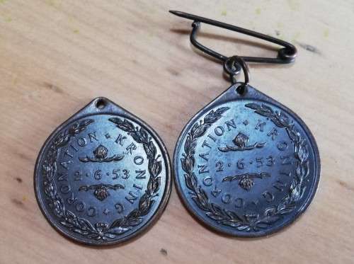 1953 Elizabeth Coronation / Kroning pair - hard to find, with date on reverse