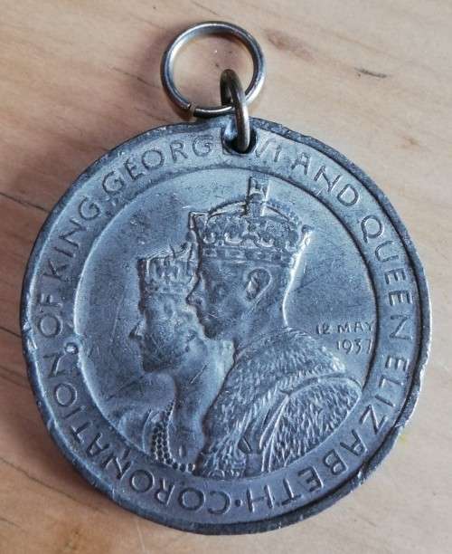 1937 King George VI Coronation medallion - soft alloy