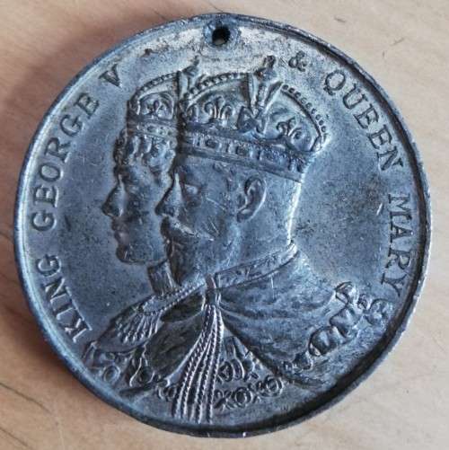 1911 King George V Coronation medallion in white metal