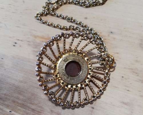 Vintage costume jewellery pendant and chain, brown semi-precious stone