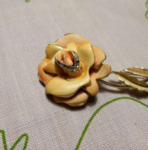 Large vintage yellow rose brooch