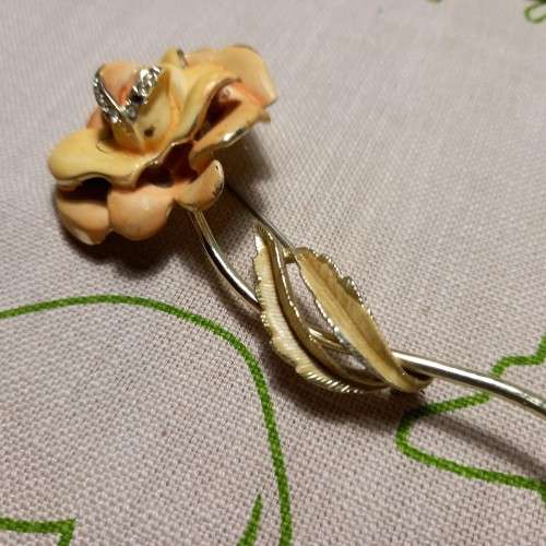 Large vintage yellow rose brooch