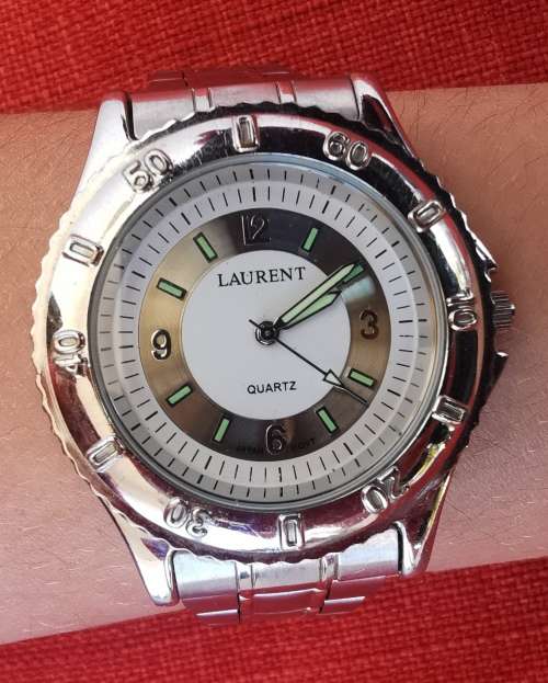 Laurent quartz watch with rotating bezel - Japanese movement - new battery, working