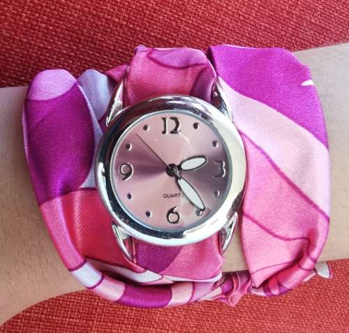 Pair of cloth strap watches - new batteries, working