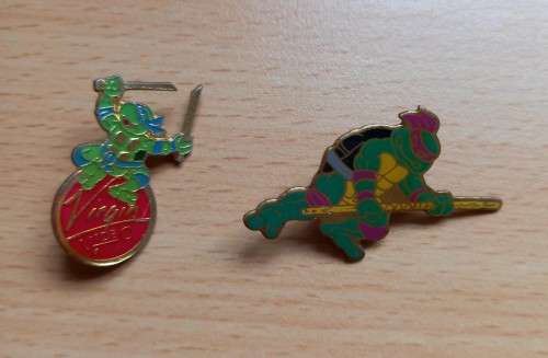 Vintage TMNT Donatello & Leonardo lapel pin badges 1989 & 1990