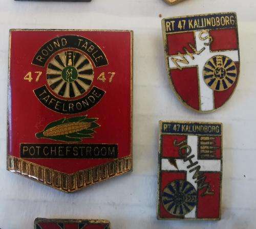 20 Round Table pin badges