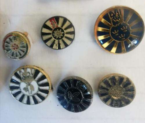 20 Round Table pin badges