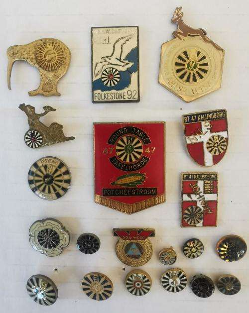 20 Round Table pin badges