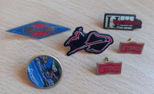 Lot of 40 vintage lapel pin badges - mostly French