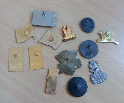 Great lot of 13 vintage South African lapel pin badges, including Voortrekker Monument